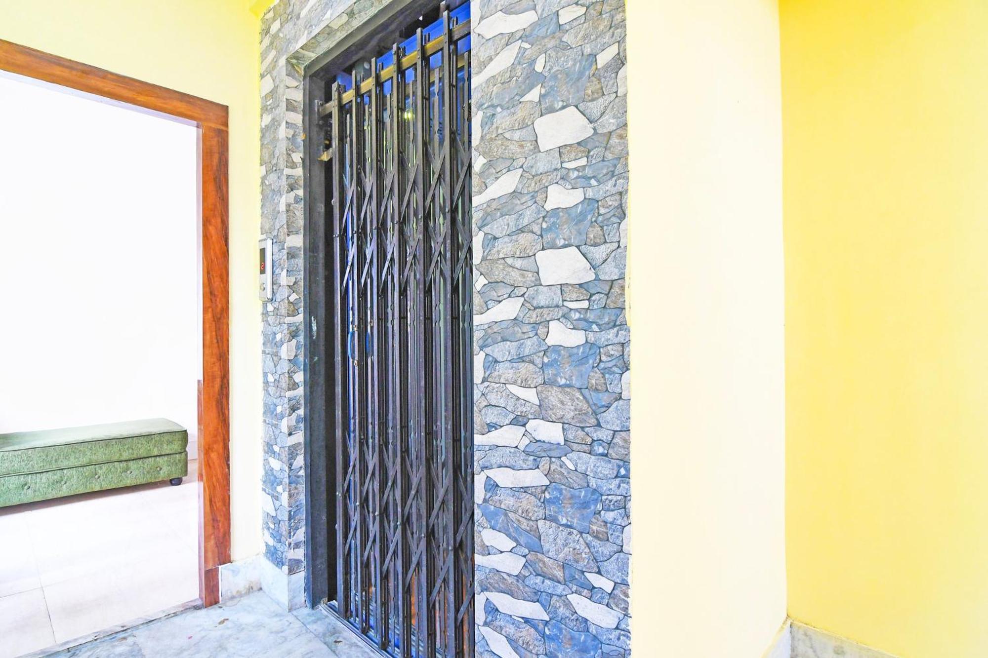 Super Hotel O Ruby Near Acropolis Mall Calcuta Exterior foto